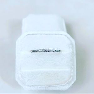 Forever Joia CZ ring